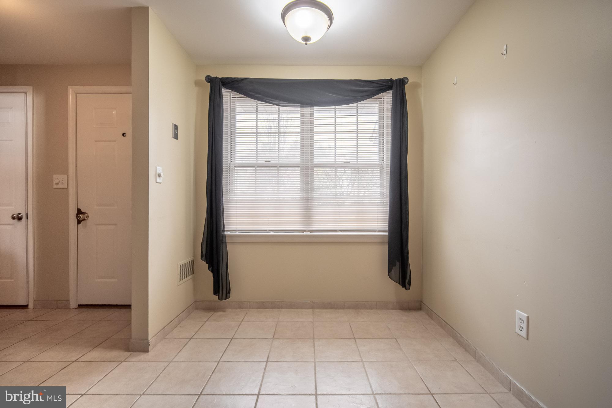 3636 Pleasant Valley Road, Unit 18 York, PA 17406 - Photo 10 of 20 Gallery Image 10