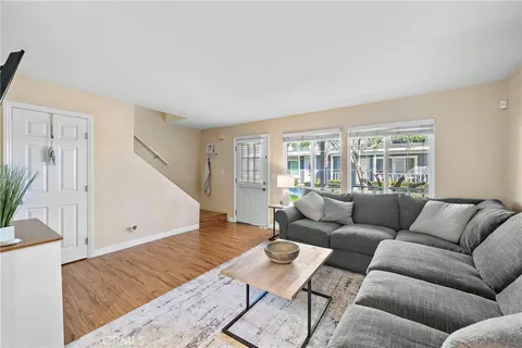 $875,000 | 2404 Niagara Way, Costa Mesa, CA 92626