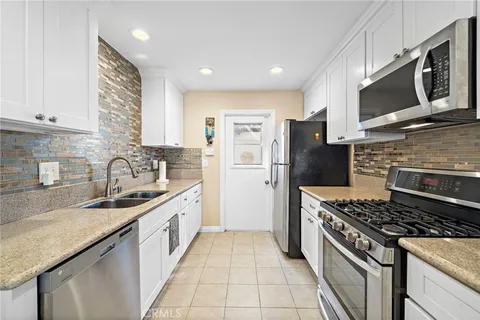 $875,000 | 2404 Niagara Way, Costa Mesa, CA 92626