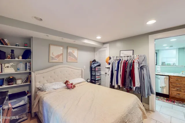 $400,000 | 215 Jay Street, Albany, NY 12210