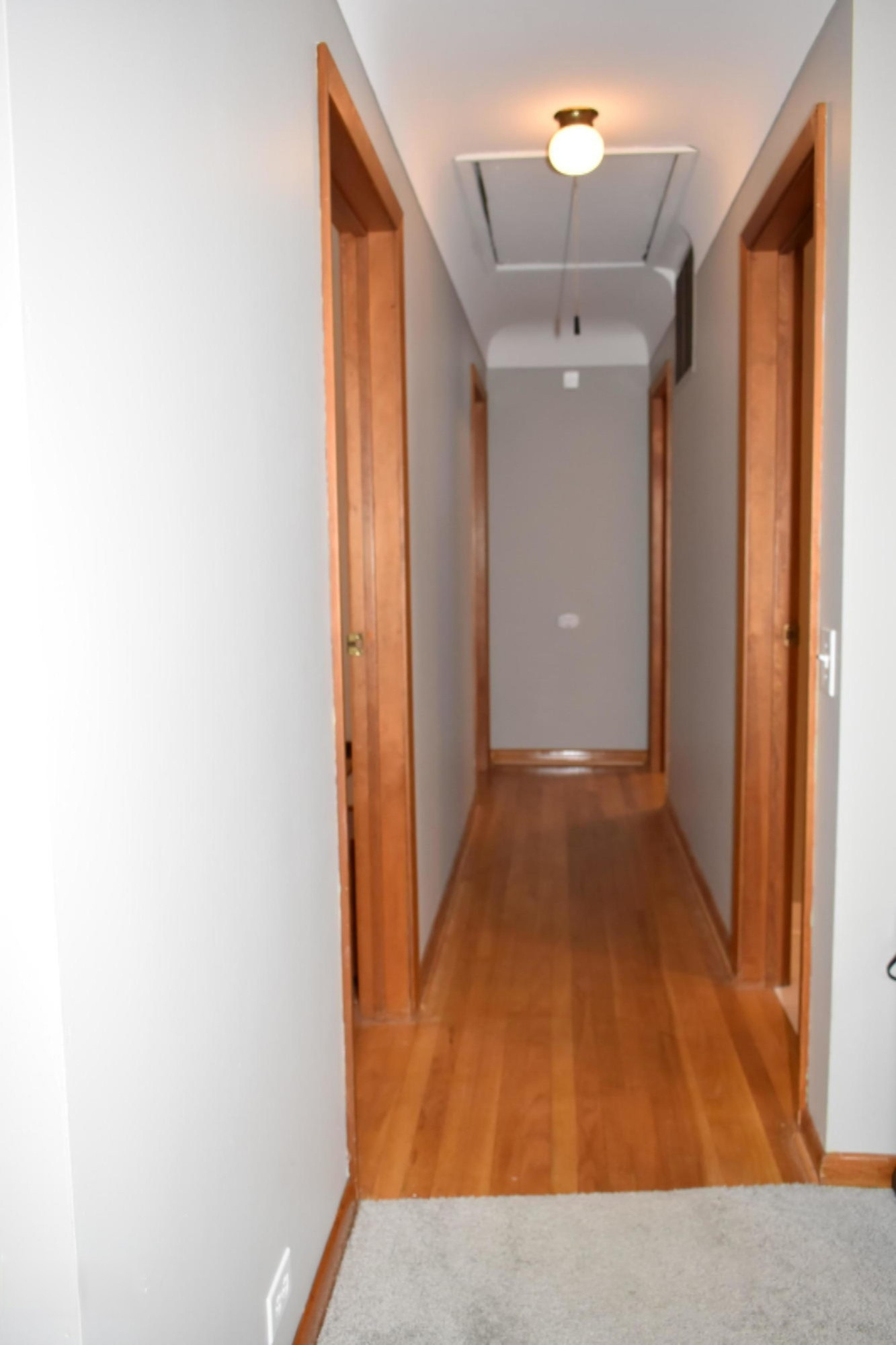 43231 Parkhurst Drive Decatur, MI 49045 - Photo 20 of 55 Hallway