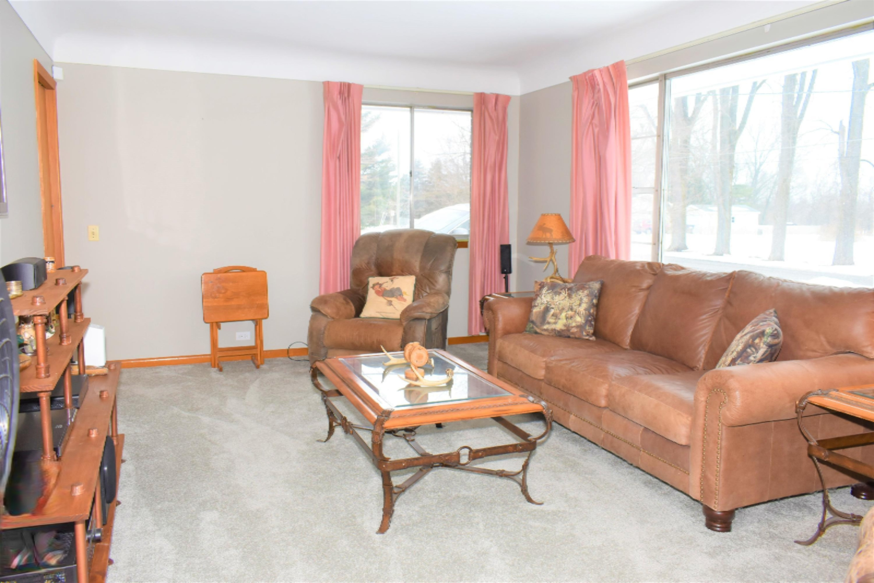 43231 Parkhurst Drive Decatur, MI 49045 - Photo 23 of 55 Living Room