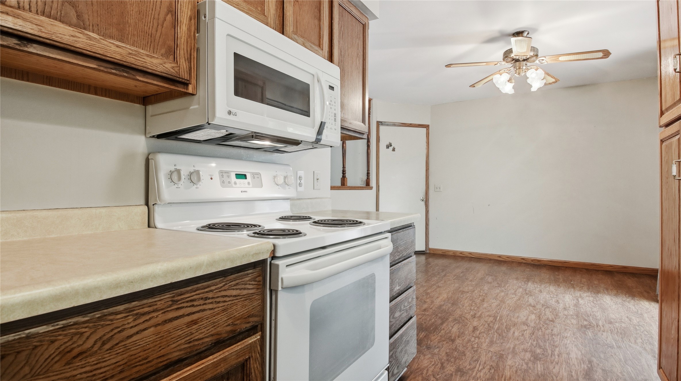 1413 Raedel Road Eau Claire, WI 54703 - Photo 13 of 28