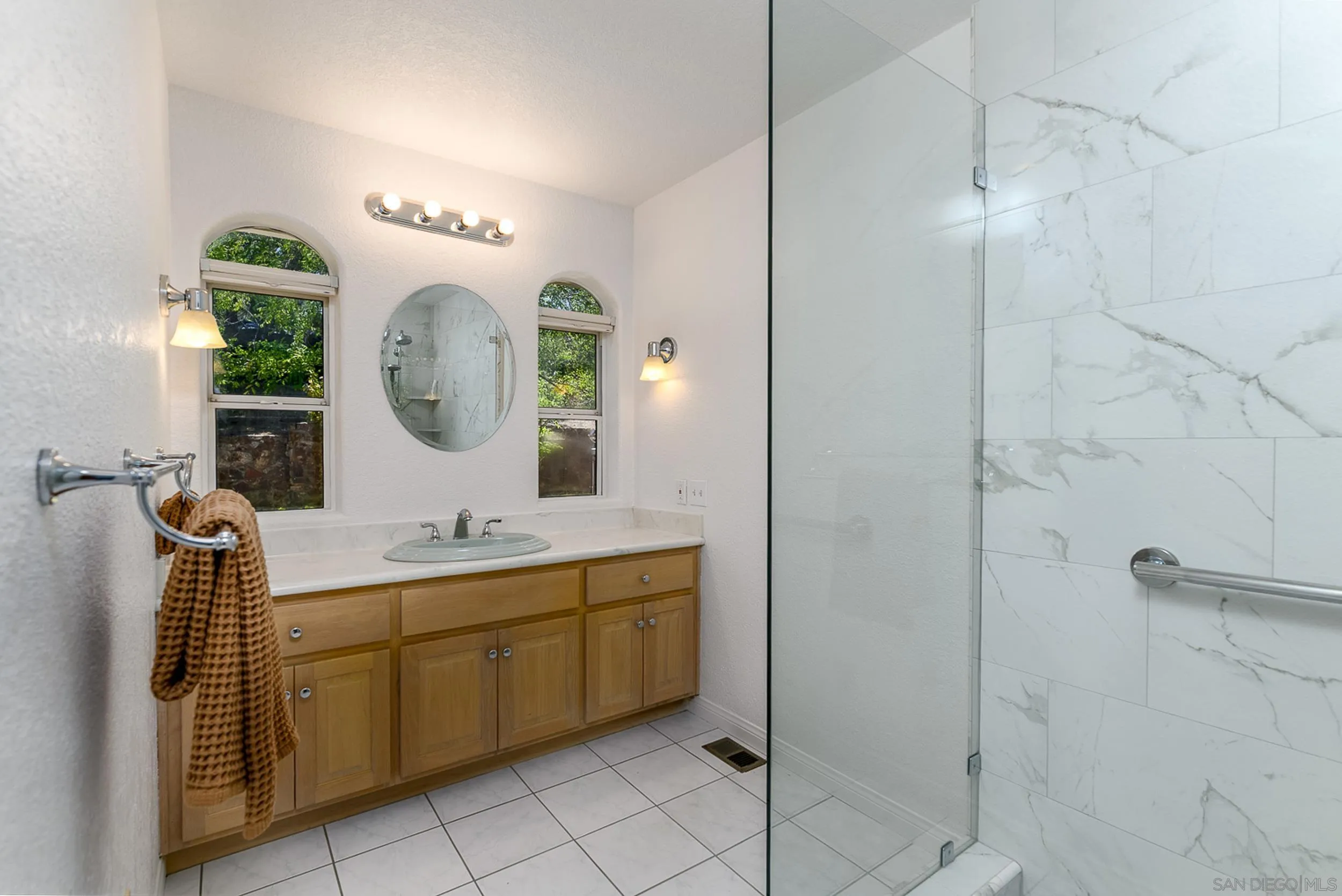 1577 Oak Land Road Julian, CA 92036 - Photo 38 of 73 Bathroom 2 Upstairs