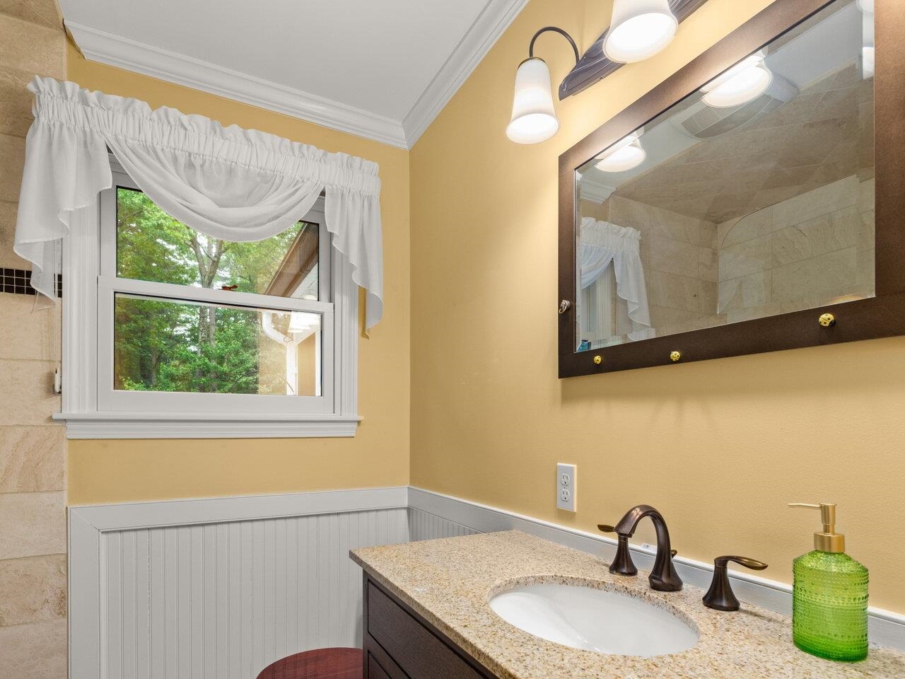 63 Robin Road Colchester, VT 05446 - Photo 35 of 55