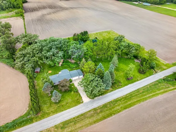 $480,000 | 4338 South Schuman Road, Orfordville, WI 53576