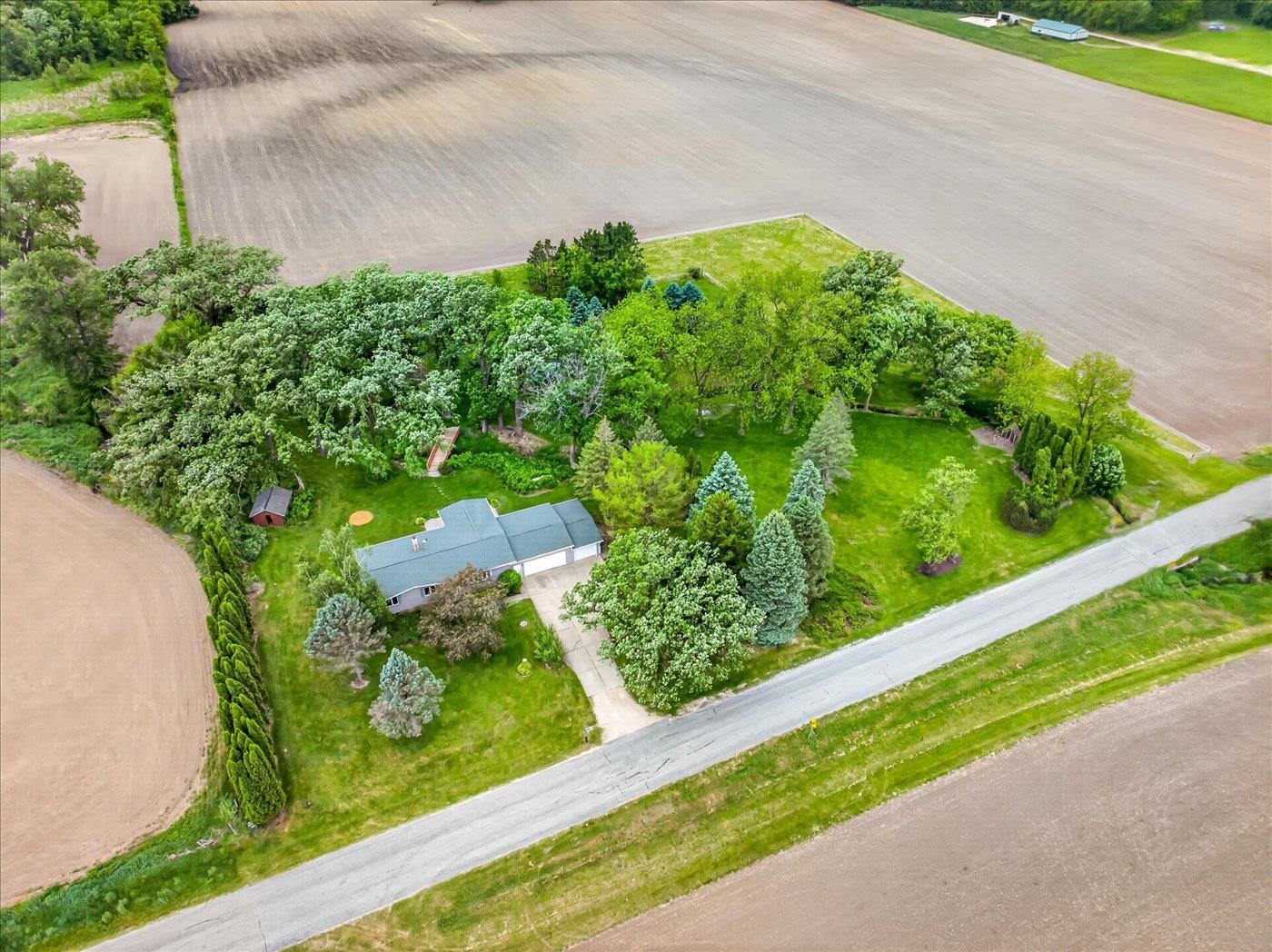 4338 South Schuman Road Orfordville, WI 53576 - Photo 1 of 63
