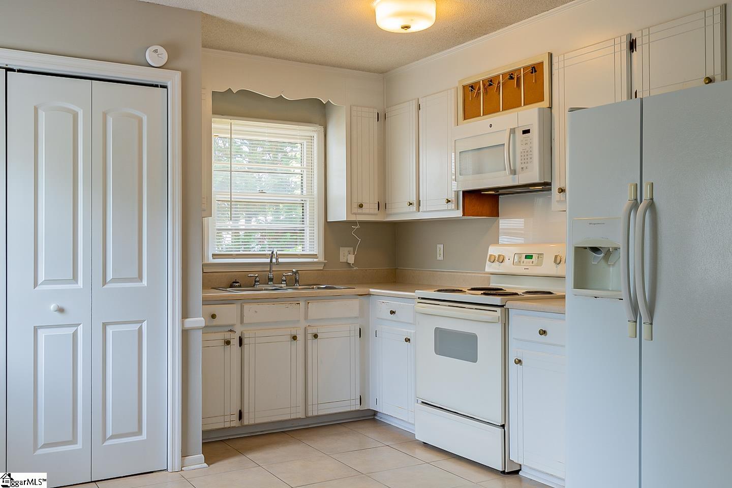 249 Wolfe Lane Inman, SC 29349 - Photo 4 of 25