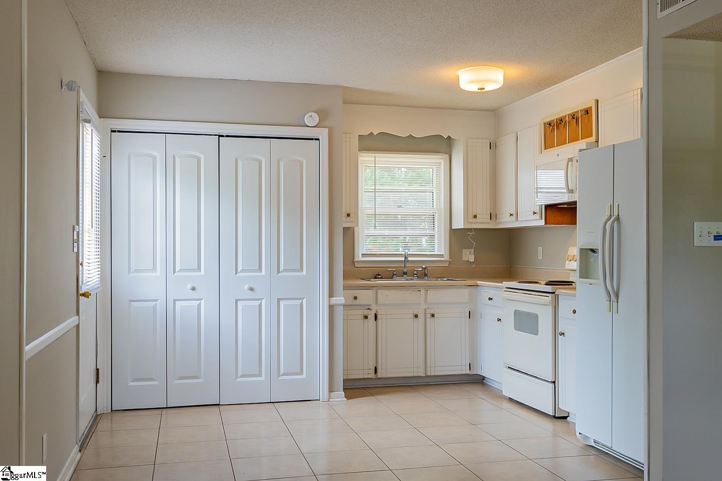 249 Wolfe Lane Inman, SC 29349 - Photo 8 of 25