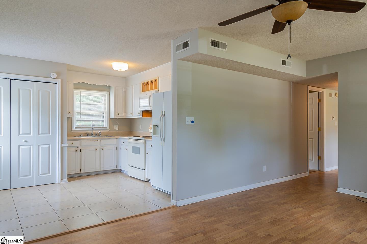 249 Wolfe Lane Inman, SC 29349 - Photo 10 of 25