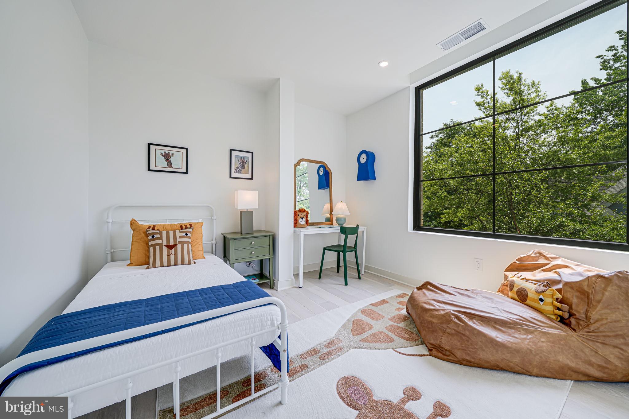 2905 Newark Street Northwest Washington, DC 20008 - Photo 15 of 52