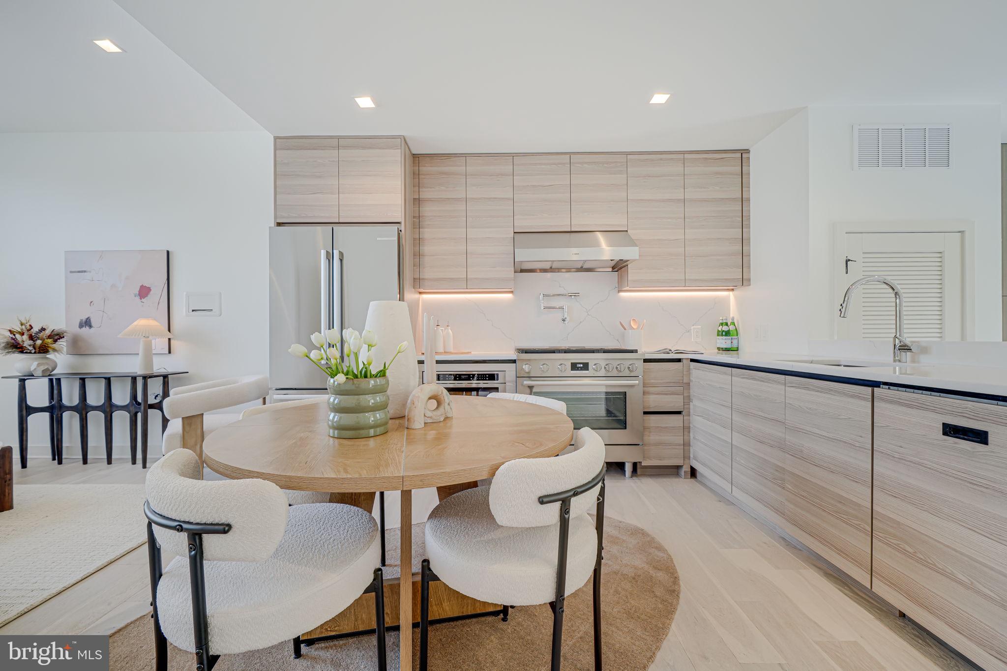 2905 Newark Street Northwest Washington, DC 20008 - Photo 7 of 52