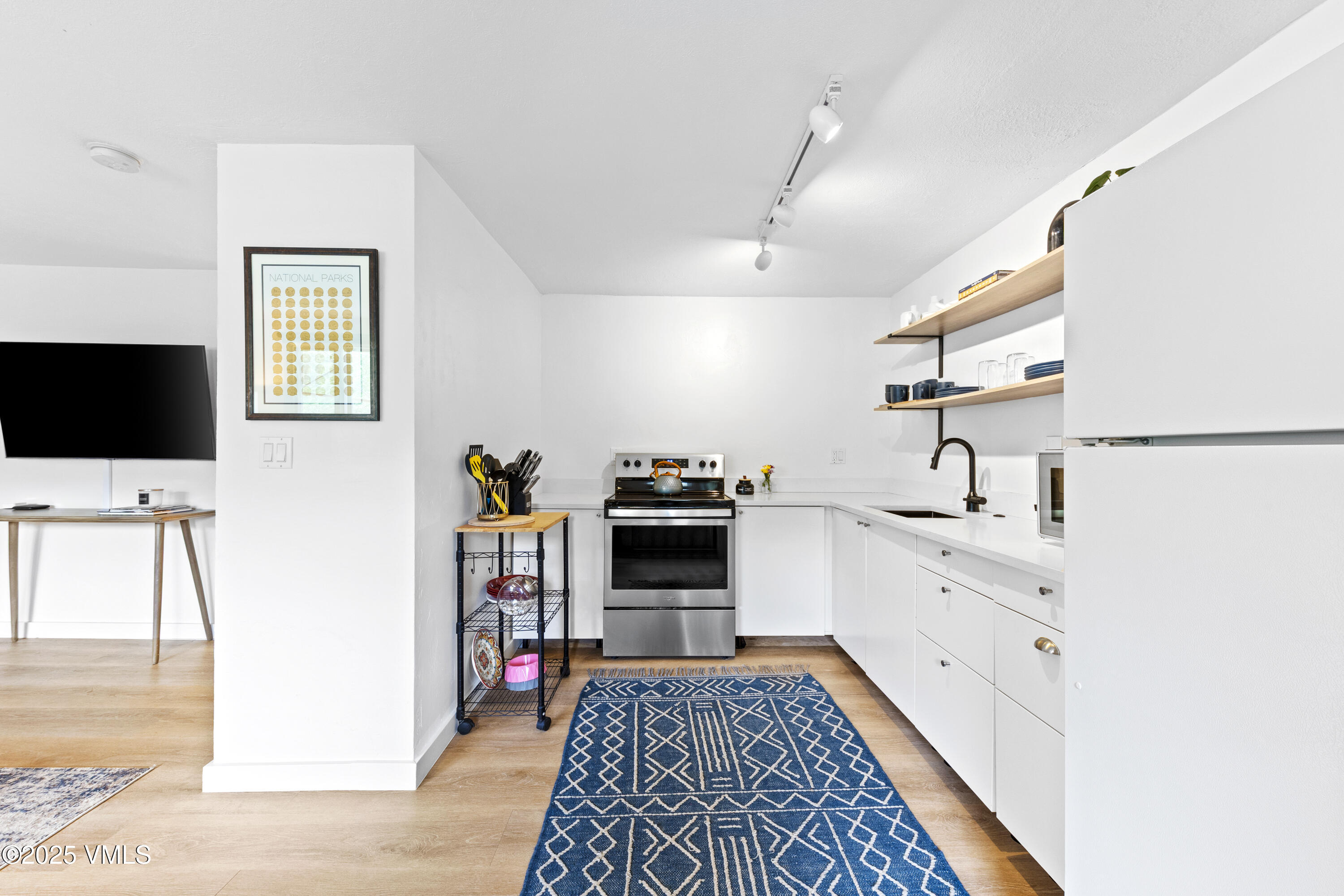 2448 Garmisch Drive, Unit 7 Vail, CO 81657 - Photo 14 of 25 S47A7144-2