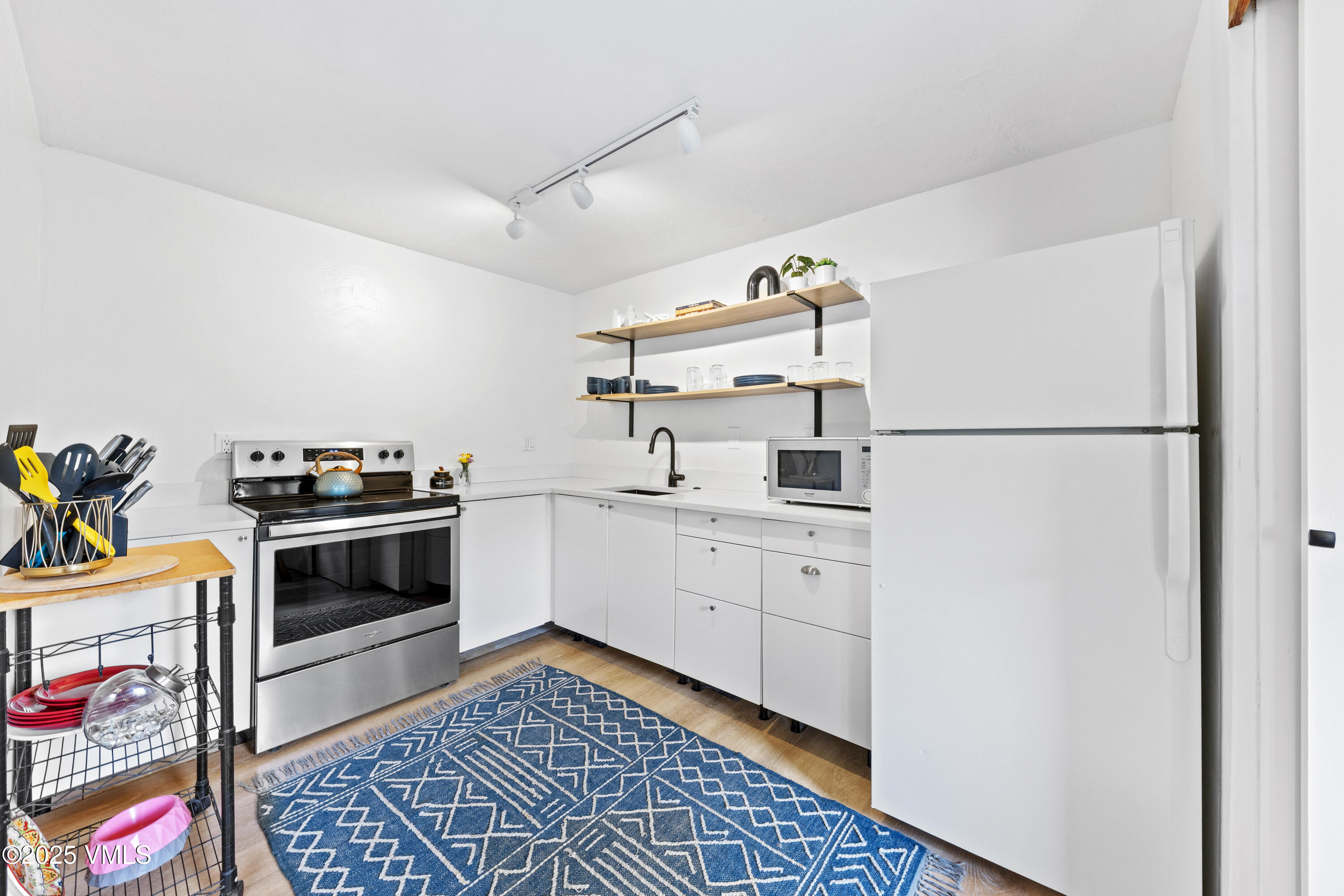 2448 Garmisch Drive, Unit 7 Vail, CO 81657 - Photo 15 of 25 S47A7139