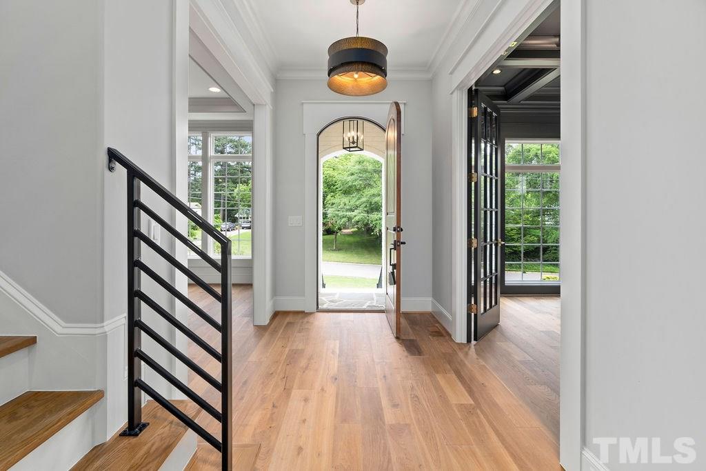 208 Reynolds Road Raleigh, NC 27609 - Photo 4 of 30