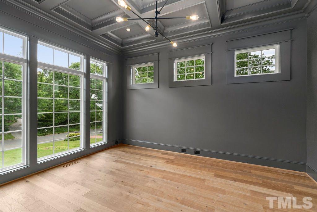 208 Reynolds Road Raleigh, NC 27609 - Photo 7 of 30