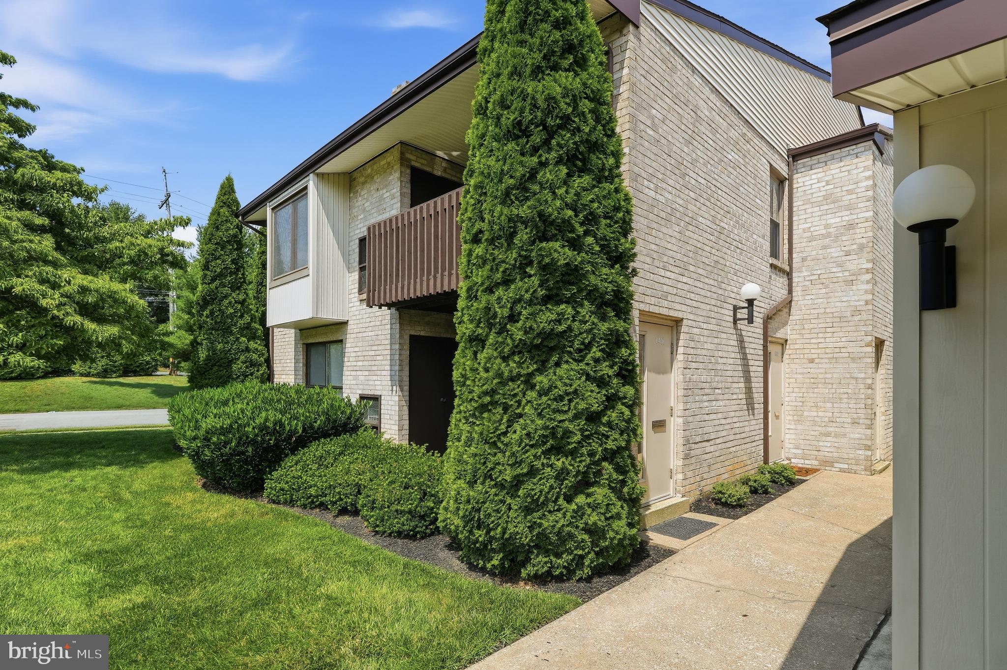 1401 Raintree Lane, Unit 1401 Malvern, PA 19355 - Photo 2 of 26