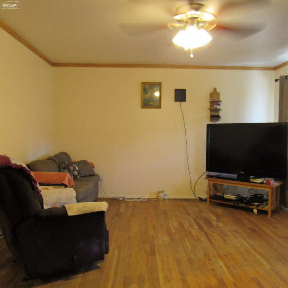 6486 Calkins Road Flint, MI 48532 - Photo 18 of 48 21203563-17.JPG