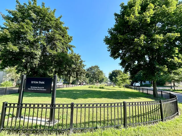 $49,900 | 809 Park Street, St. Paul, MN 55117