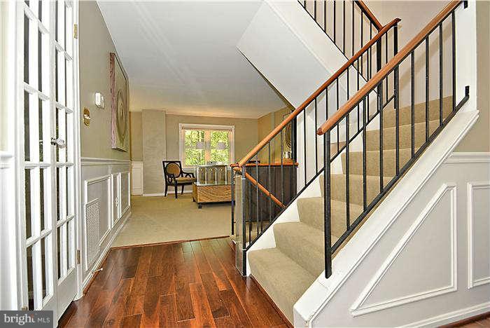 11720 Dry River Court Reston, VA 20191 - Photo 2 of 30 Gorgeously Appointed Foyer Entry!