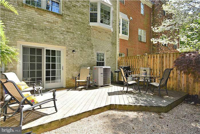 11720 Dry River Court Reston, VA 20191 - Photo 19 of 30 Rays of Light Abound!!!