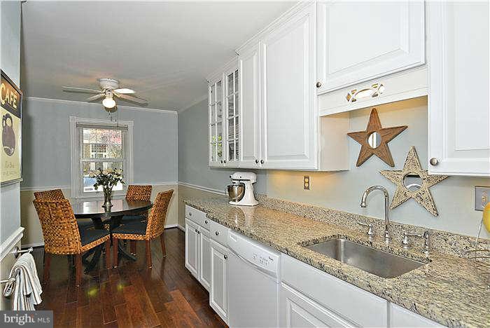 11720 Dry River Court Reston, VA 20191 - Photo 5 of 30 Rich Hardwood Floors and Designer Accents