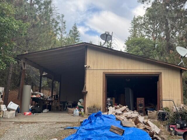 171 Earhart Road Rogue River, OR 97537 - Photo 2 of 4 1