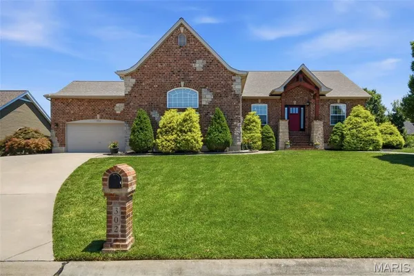 $530,000 | 302 Crystal Brook Court, Lake St. Louis, MO 63367