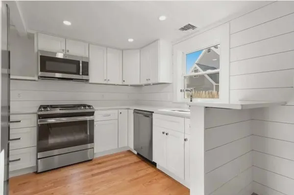 $2,500 | 11 Bell Street, Quincy, MA 02169