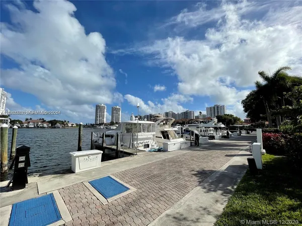 $3,300 | 3578 Magellan Circle, Unit 2373, Aventura, FL 33180