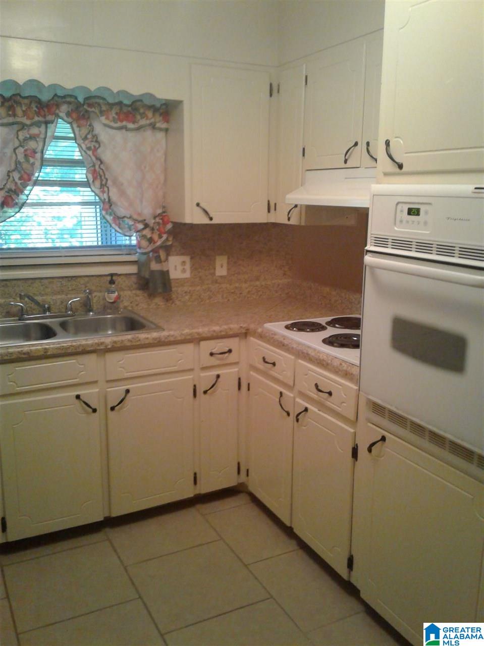 519 Ridge Avenue Bessemer, AL 35020 - Photo 11 of 17 Gallery Image 11