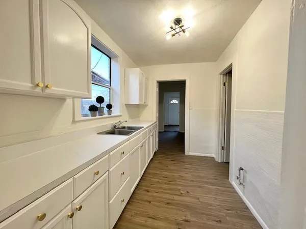 $795 | 938 East 12th Street, Douglas, AZ 85607