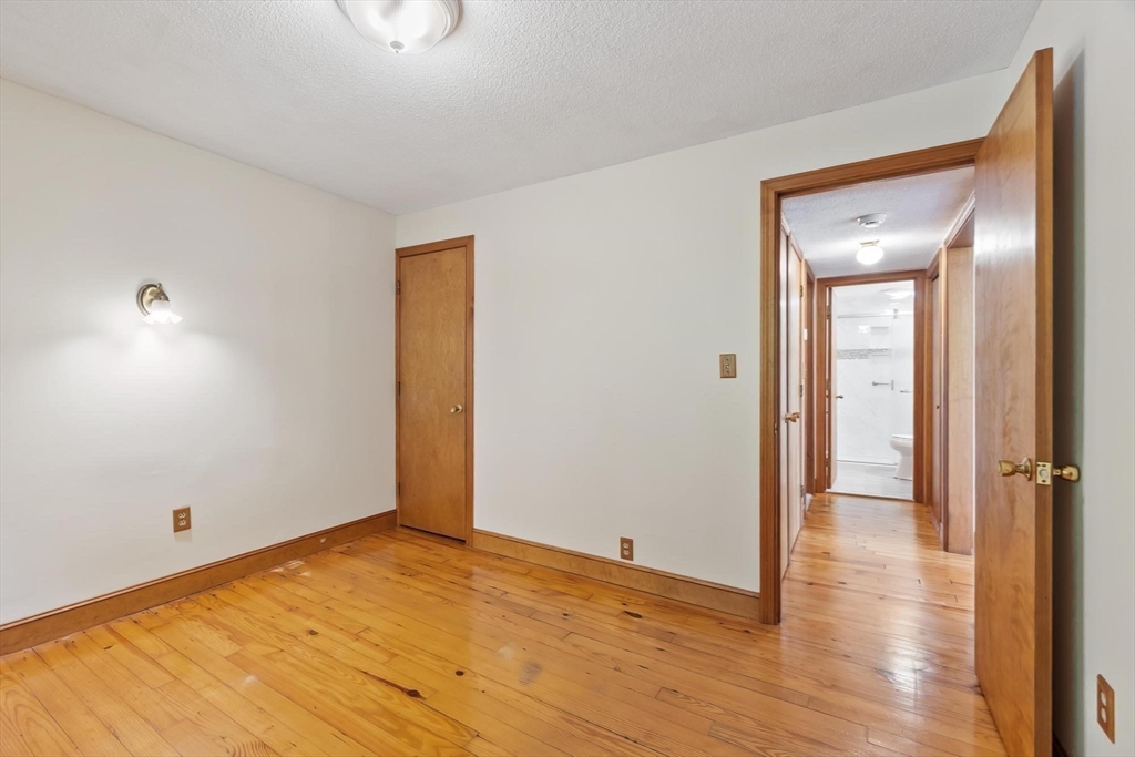 15 Alderbrook Road Andover, MA 01810 - Photo 19 of 34