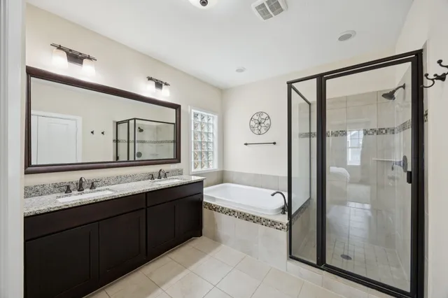 $399,000 | 11116 Sherwood Oak Lane, Houston, TX 77043