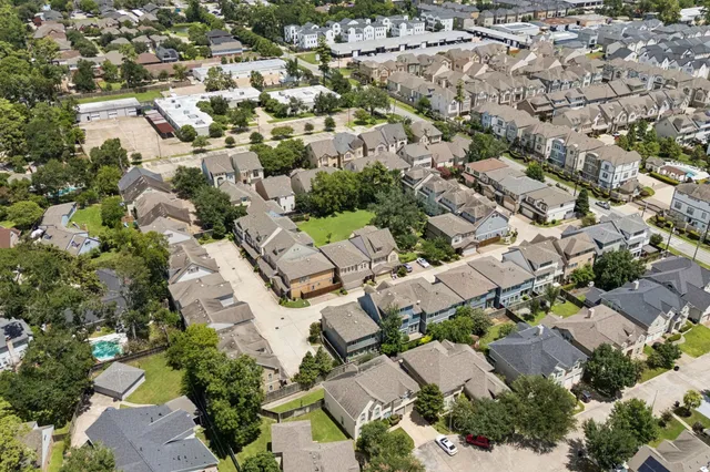 $399,000 | 11116 Sherwood Oak Lane, Houston, TX 77043