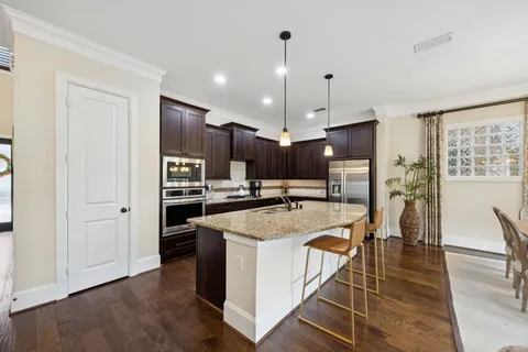 $399,000 | 11116 Sherwood Oak Lane, Houston, TX 77043