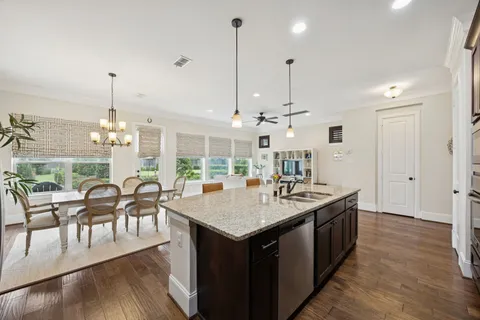 $399,000 | 11116 Sherwood Oak Lane, Houston, TX 77043