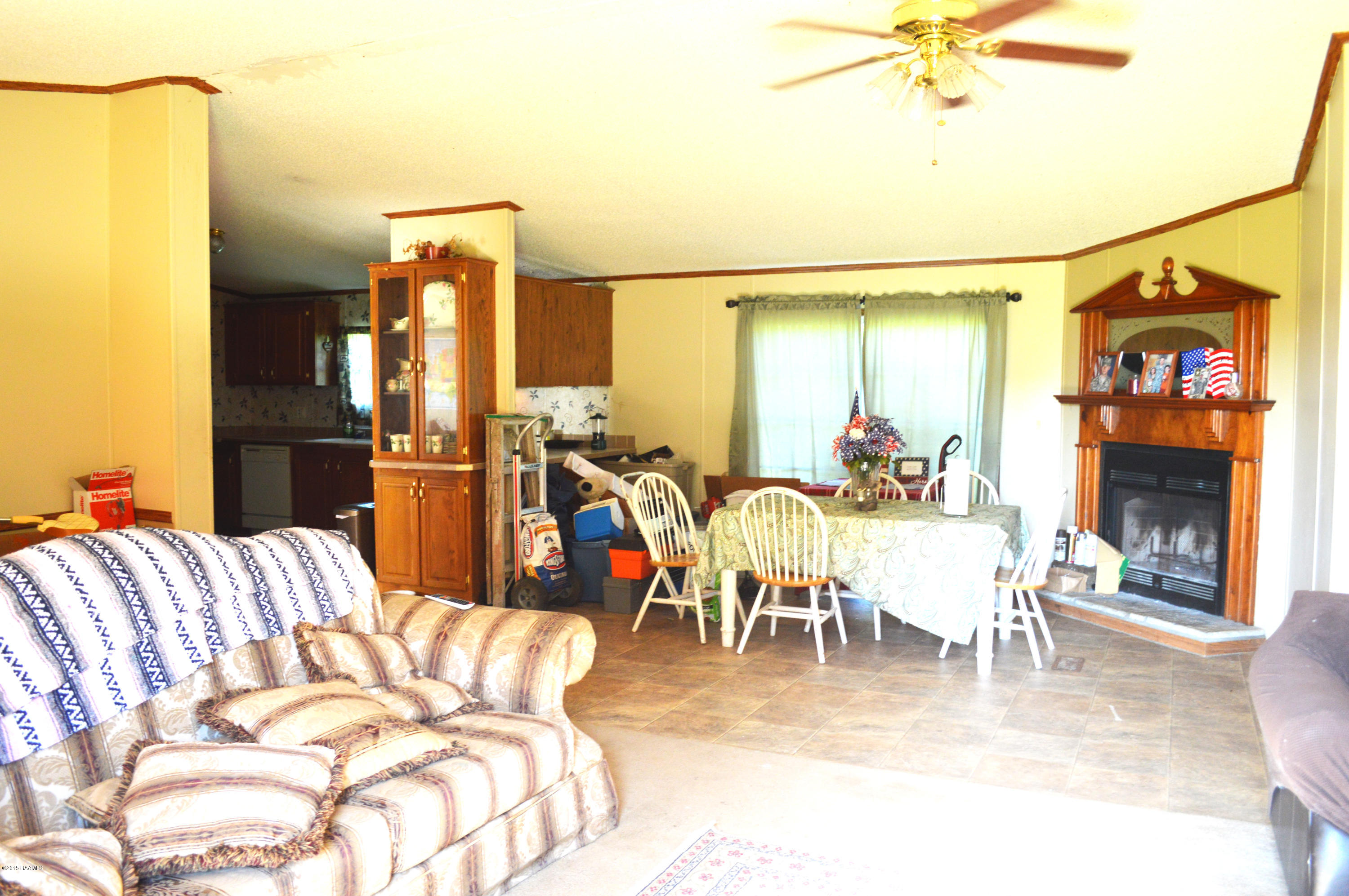 138 Courville Road Scott, LA 70583 - Photo 5 of 5 LIVING