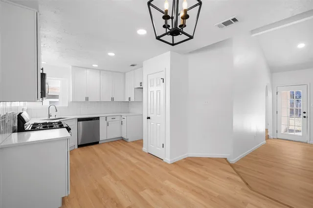 $2,000 | 16307 Essex Cove, Pflugerville, TX 78660