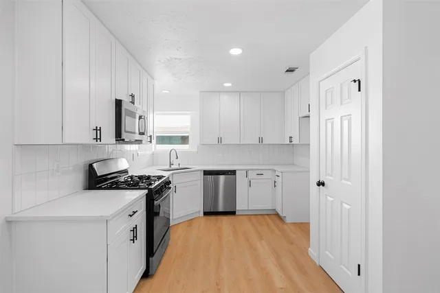 $2,000 | 16307 Essex Cove, Pflugerville, TX 78660