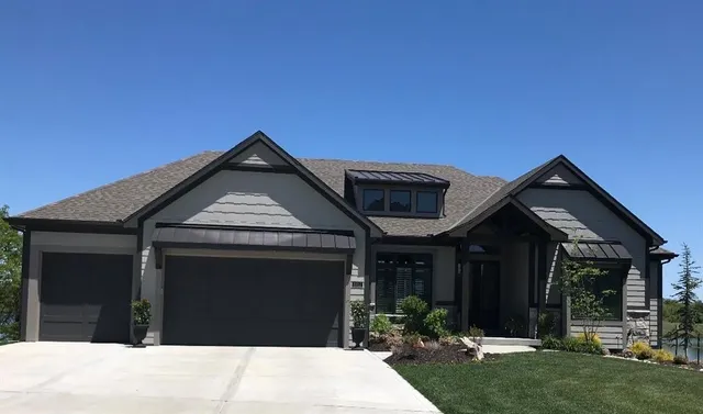 $1,200,000 | 1317 Granton Lane, Raymore, MO 64083