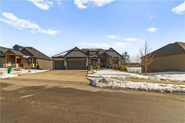 $1,200,000 | 1317 Granton Lane, Raymore, MO 64083
