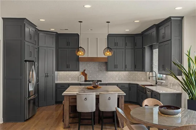 $1,200,000 | 1317 Granton Lane, Raymore, MO 64083