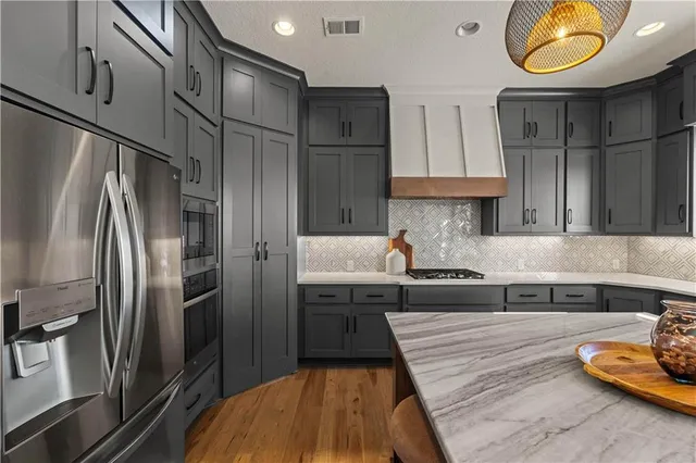 $1,200,000 | 1317 Granton Lane, Raymore, MO 64083