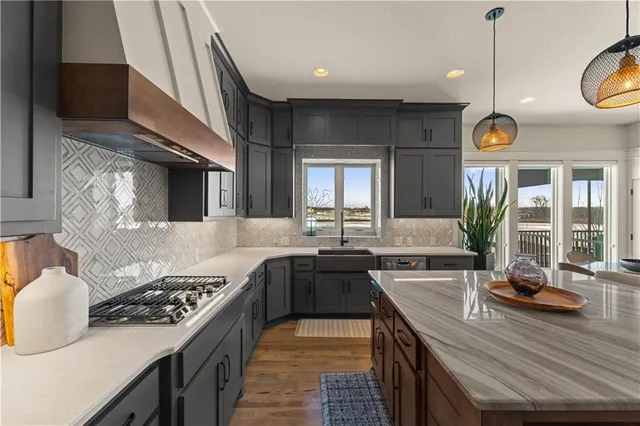 $1,200,000 | 1317 Granton Lane, Raymore, MO 64083