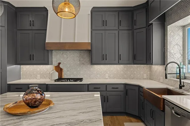 $1,200,000 | 1317 Granton Lane, Raymore, MO 64083