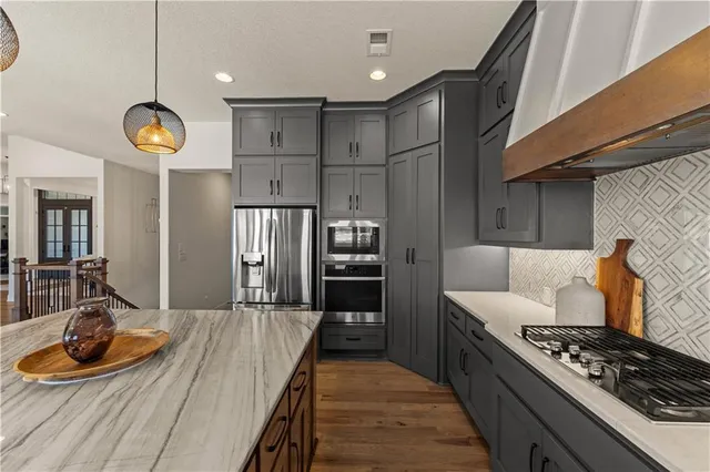 $1,200,000 | 1317 Granton Lane, Raymore, MO 64083