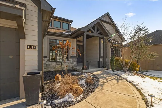 $1,200,000 | 1317 Granton Lane, Raymore, MO 64083