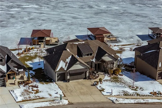 $1,200,000 | 1317 Granton Lane, Raymore, MO 64083