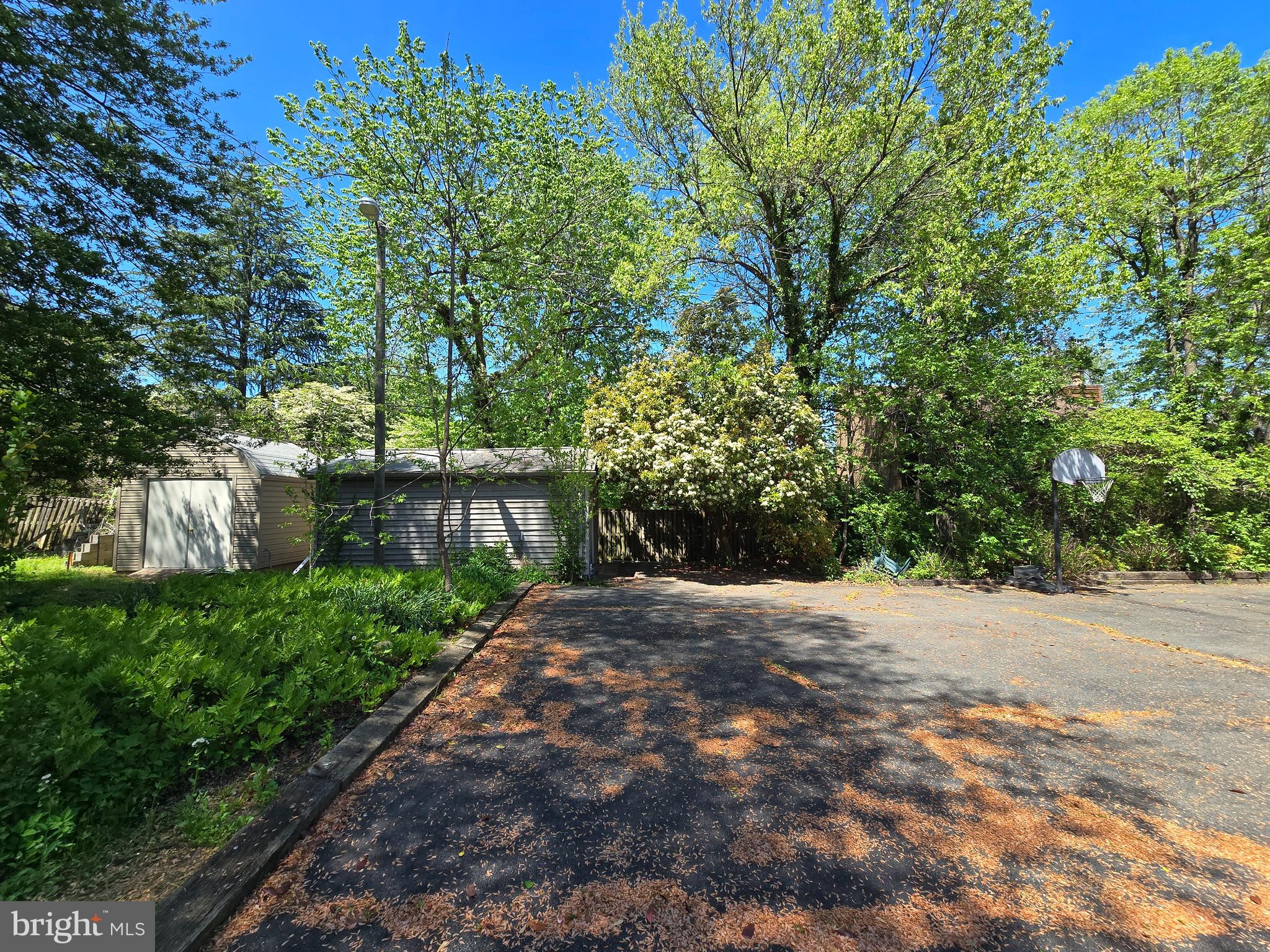 1608 Chain Bridge Road McLean, VA 22101 - Photo 5 of 37